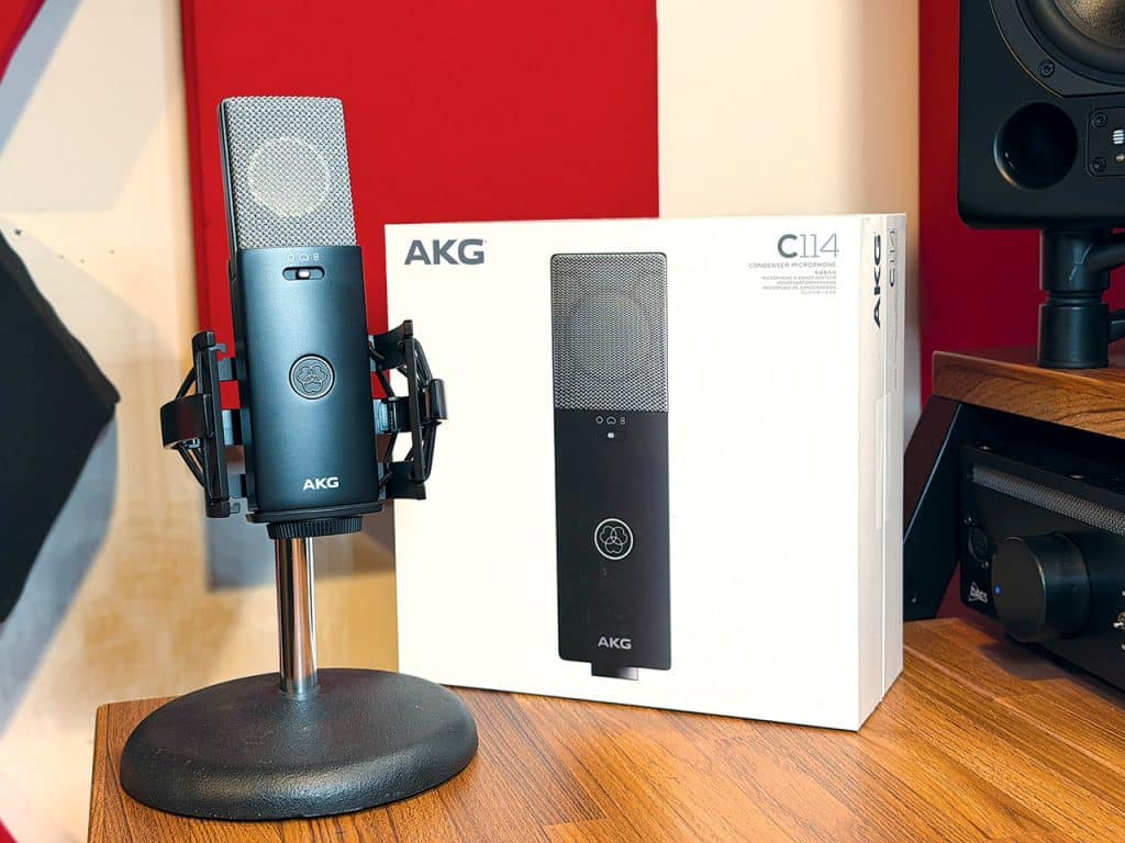 AKG C114