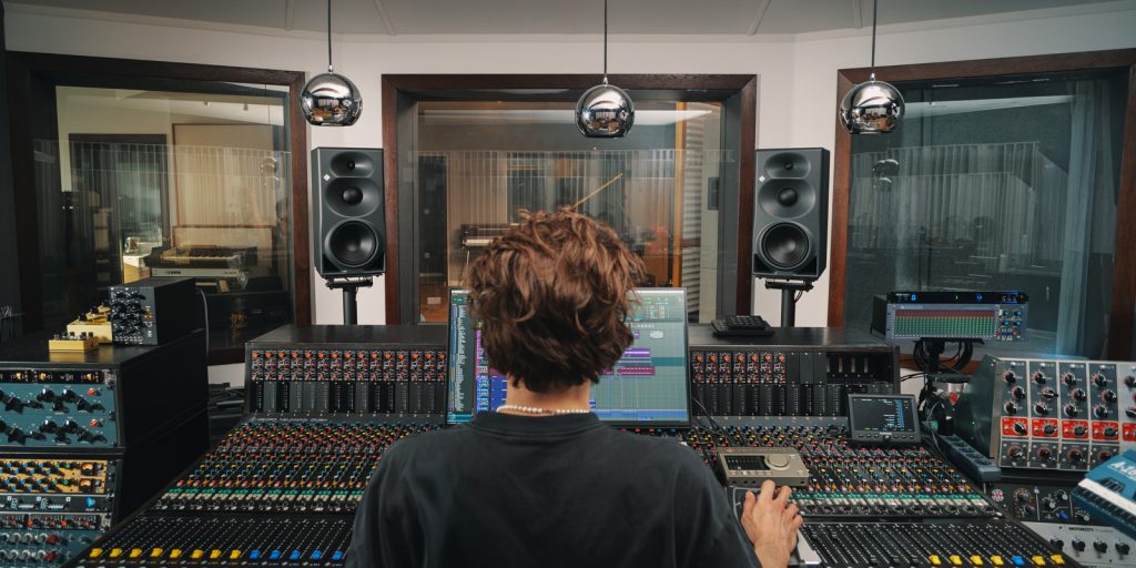 Neumann-KH-310-II-and-KH-350-1600px Neumann Expands Its 3-Way Monitoring Portfolio with the KH 310 II and KH 350